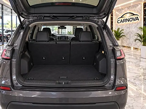 2019 Jeep Cherokee Latitude Plus FWD, foto 16 de 16, auto usado en venta en CARNOVA Dallas