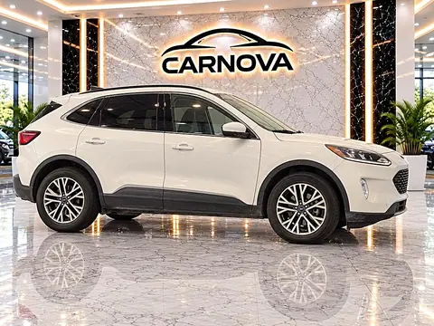 2020 Ford Escape SEL FWD photo 4