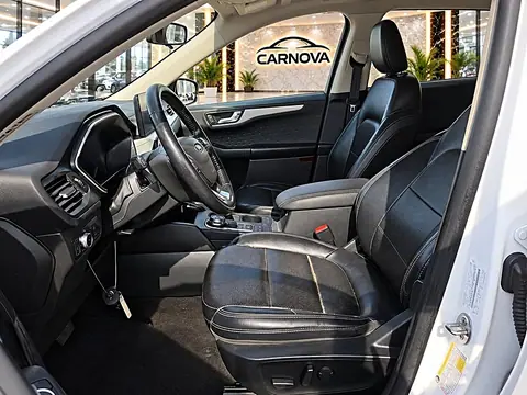 2020 Ford Escape SEL FWD photo 9