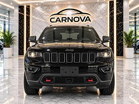 2017 Jeep Grand Cherokee Trailhawk 4x4 photo 2