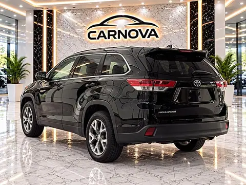 2019 Toyota Highlander LE I4 FWD (Natl) photo 5