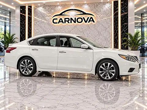 2018 Nissan Altima 2.5 SR Sedan photo 2