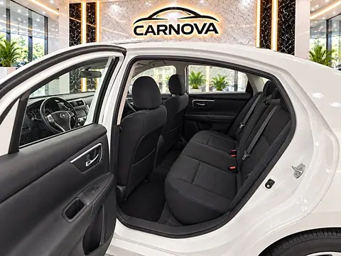 2018 Nissan Altima 2.5 SR Sedan, foto 11 de 16, auto usado en venta en CARNOVA Dallas