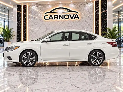 2018 Nissan Altima 2.5 SR Sedan, foto 6 de 16, auto usado en venta en CARNOVA Dallas