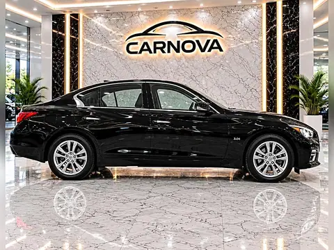 2018 Infiniti Q50 3.0t LUXE RWD photo 2