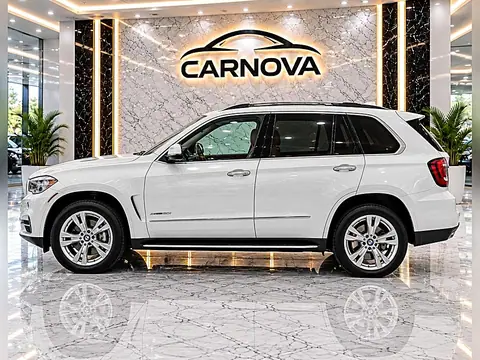 2015 BMW X5 AWD xDrive50i, foto 6 de 16, auto usado en venta en CARNOVA Dallas