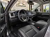 2019 Toyota Highlander SE V6 FWD, foto 9 de 16
