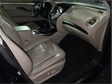 2017 Infiniti QX60 AWD photo 4